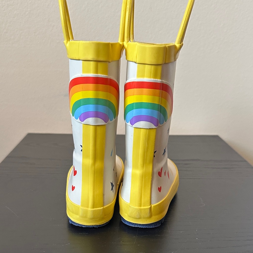 Cat & Jack Kids Rain Boots with Rainbow Design - Picture 4 of 7